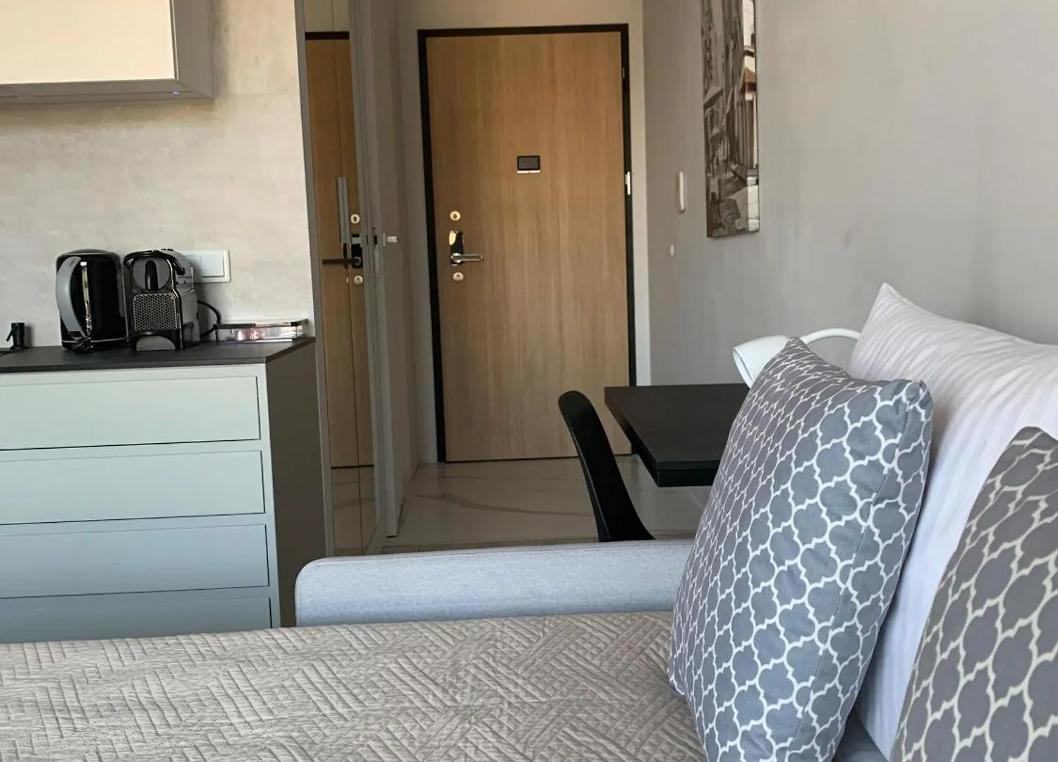 Warsaw Home Suites Apartment